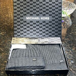 Michael Kors Charcoal Knit Hat and Scarf Set
